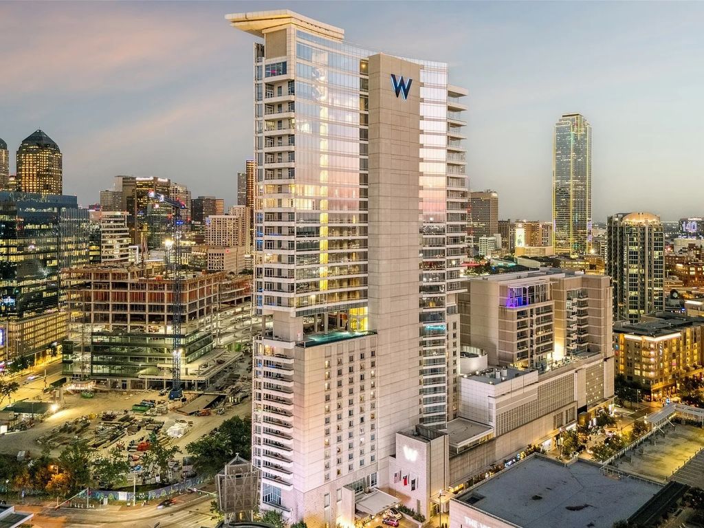 2430 Victory Park Lane 2509, Dallas, TX 75219