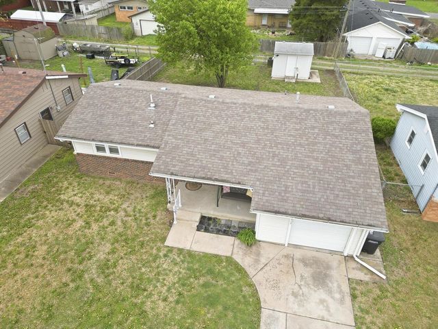 1913 Cron St, Augusta, KS 67010