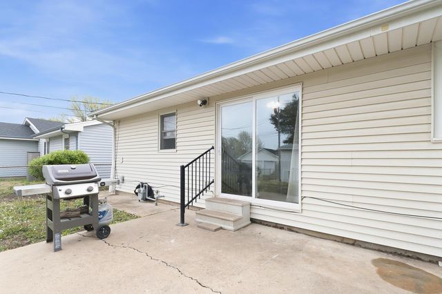 1913 Cron St, Augusta, KS 67010