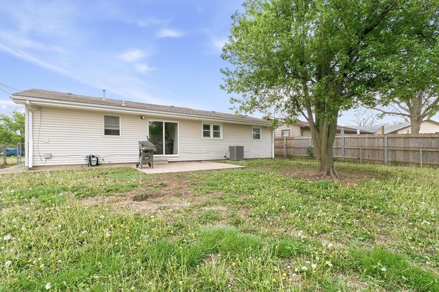 1913 Cron St, Augusta, KS 67010