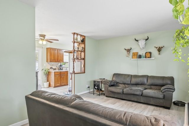 1913 Cron St, Augusta, KS 67010