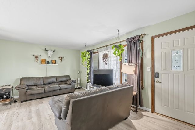 1913 Cron St, Augusta, KS 67010