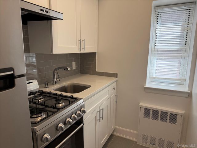 120 E Hartsdale Avenue 1R, Hartsdale, NY 10530