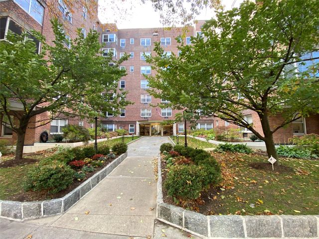 120 E Hartsdale Avenue 1R, Hartsdale, NY 10530