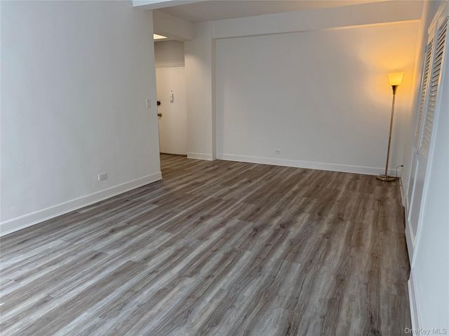 120 E Hartsdale Avenue 1R, Hartsdale, NY 10530