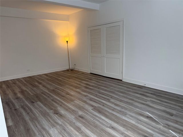 120 E Hartsdale Avenue 1R, Hartsdale, NY 10530