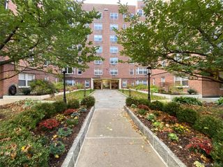 120 E Hartsdale Avenue 1R, Hartsdale, NY 10530