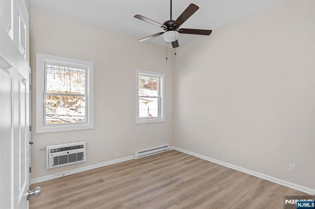 129 Main Street 3, Bloomingdale, NJ 07403