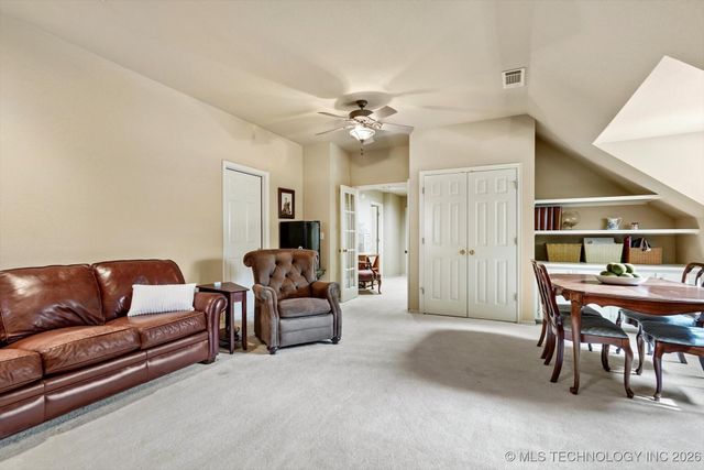 9632 S Vandalia Avenue, Tulsa, OK 74137