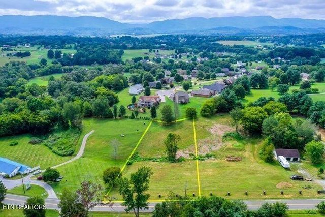 4066 Sevierville Rd, Maryville, TN 37804