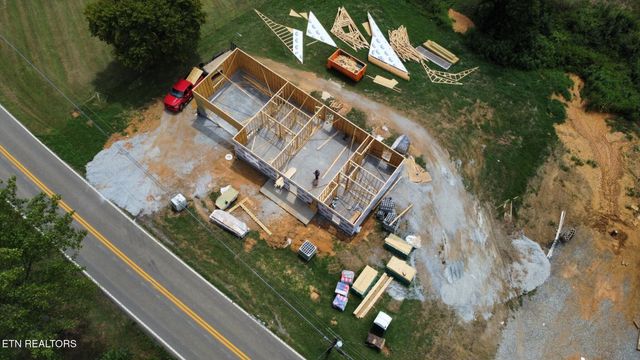 4066 Sevierville Rd, Maryville, TN 37804