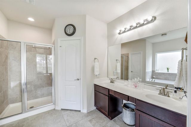 9815 Shimmering Lakes Drive, Rosharon, TX 77583