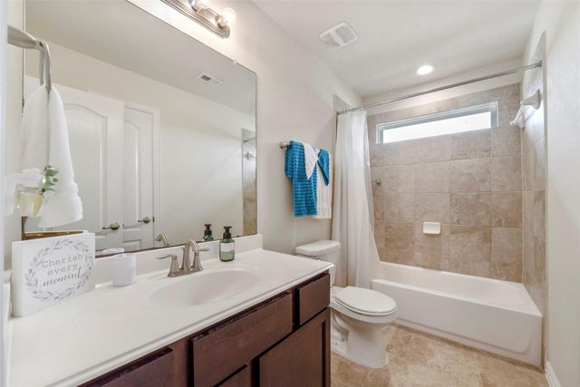 9815 Shimmering Lakes Drive, Rosharon, TX 77583