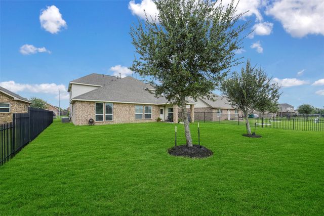 9815 Shimmering Lakes Drive, Rosharon, TX 77583