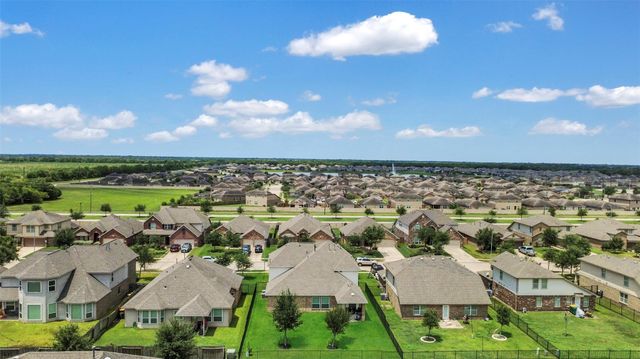 9815 Shimmering Lakes Drive, Rosharon, TX 77583