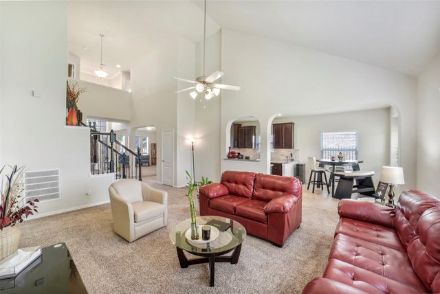 9815 Shimmering Lakes Drive, Rosharon, TX 77583