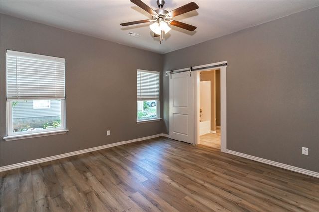 395 S Hoghead, Fayetteville, AR 72701