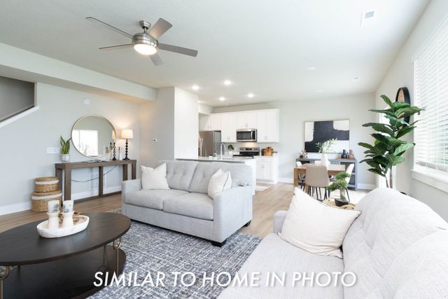 6937 Poppy Court, Johnston, IA 50131