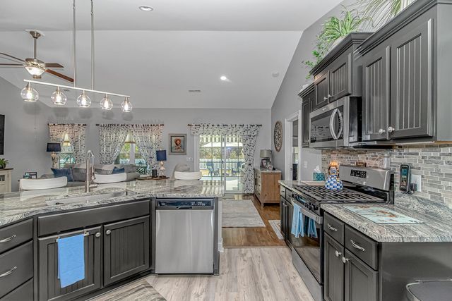 249 Maple Oak Dr., Conway, SC 29526