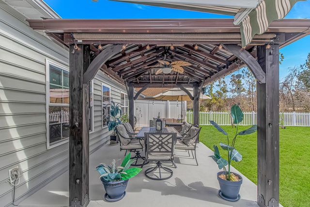 249 Maple Oak Dr., Conway, SC 29526