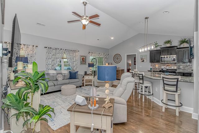 249 Maple Oak Dr., Conway, SC 29526