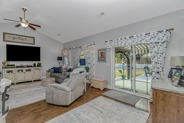 249 Maple Oak Dr., Conway, SC 29526