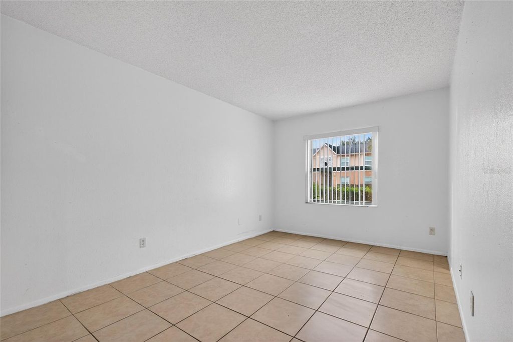 Image 7 of property listing at Address unavailable.