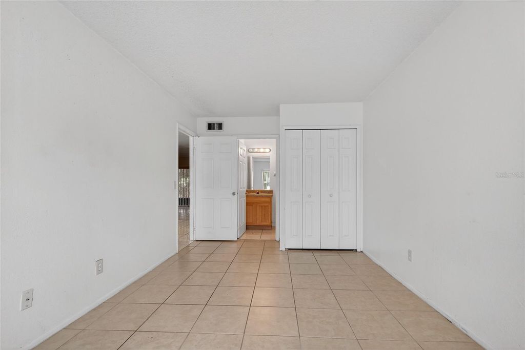 Image 8 of property listing at Address unavailable.