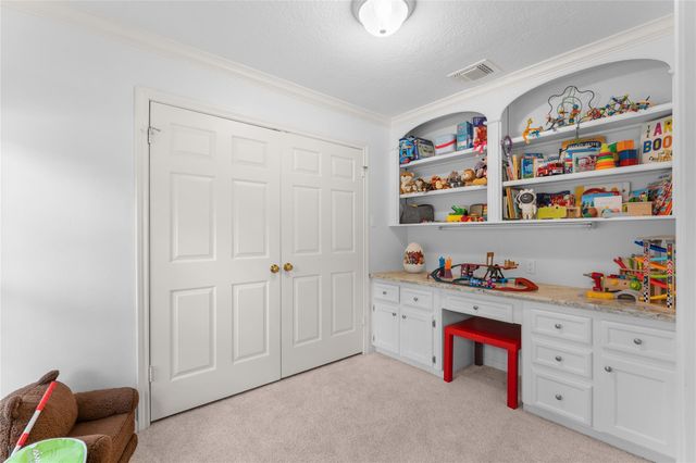 5918 Elmwood Hill Lane, Houston, TX 77345