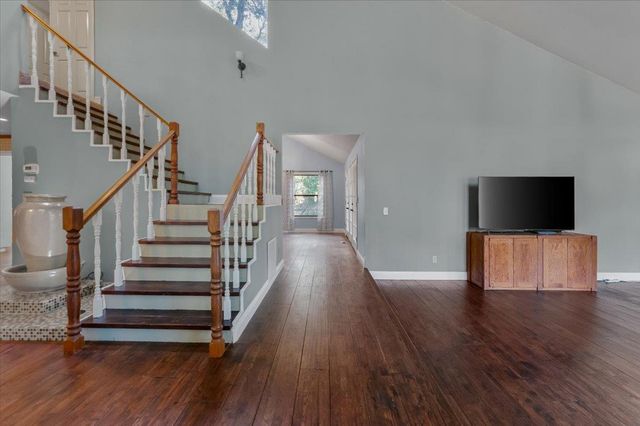 13730 Strawberry Cir, Penn Valley, CA 95946