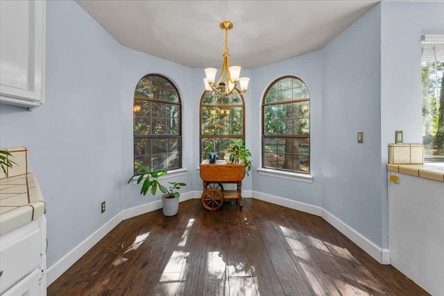 13730 Strawberry Cir, Penn Valley, CA 95946