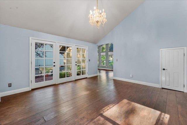 13730 Strawberry Cir, Penn Valley, CA 95946