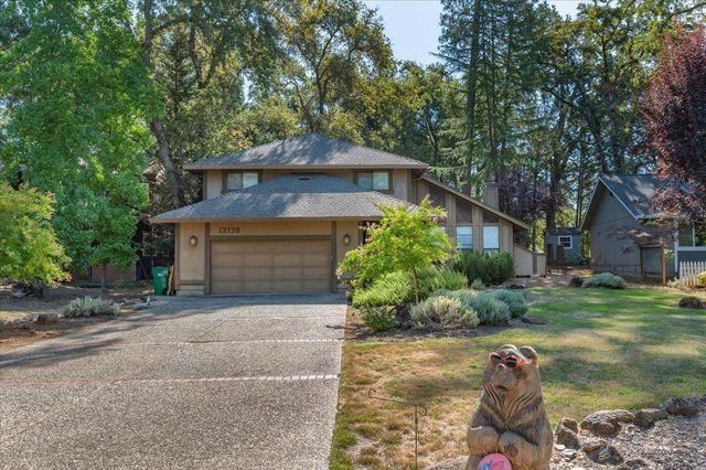 13730 Strawberry Cir, Penn Valley, CA 95946
