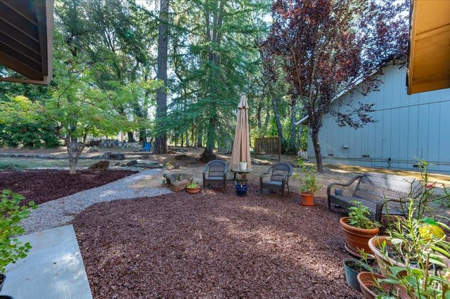 13730 Strawberry Cir, Penn Valley, CA 95946