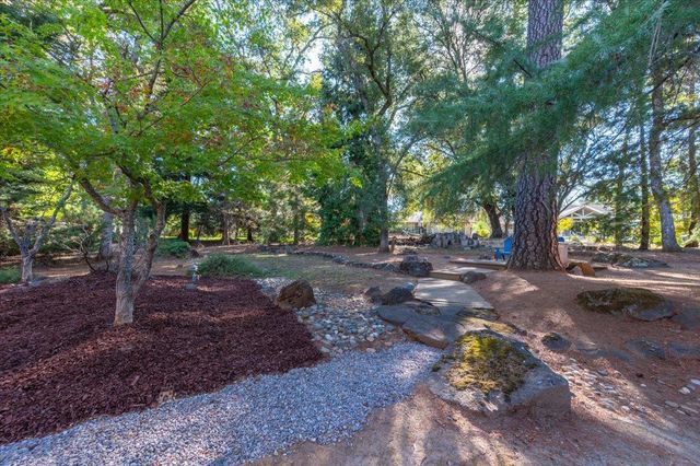 13730 Strawberry Cir, Penn Valley, CA 95946