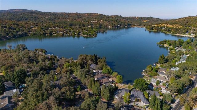 13730 Strawberry Cir, Penn Valley, CA 95946