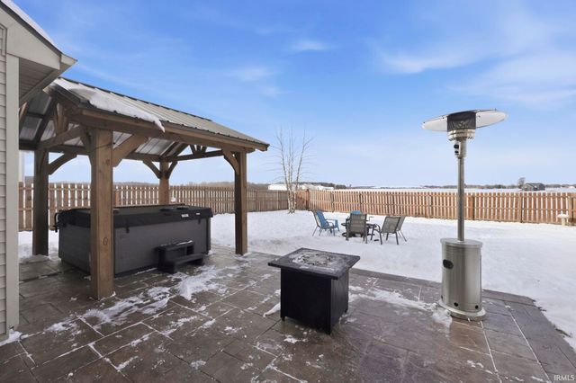 4318 Castle Rock Drive, New Haven, IN 46774