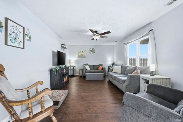 4318 Castle Rock Drive, New Haven, IN 46774