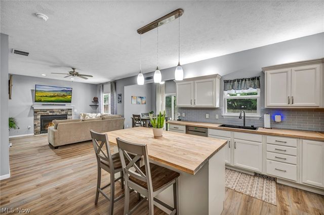 7088 Victoria Drive, Mentor, OH 44060