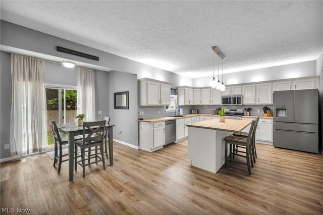 7088 Victoria Drive, Mentor, OH 44060
