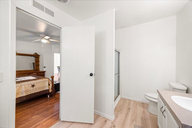 5821 Parkside Court, Granbury, TX 76048
