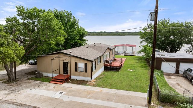 5821 Parkside Court, Granbury, TX 76048