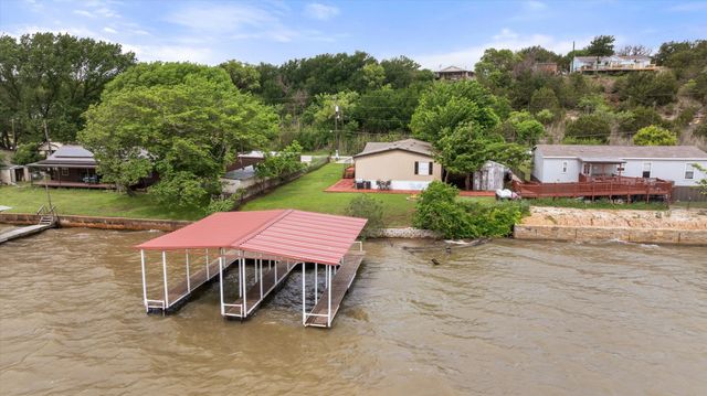 5821 Parkside Court, Granbury, TX 76048