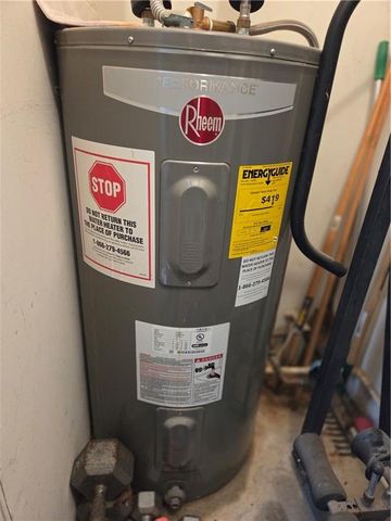 924 Tree Creek Boulevard, Lawrenceville, GA 30043