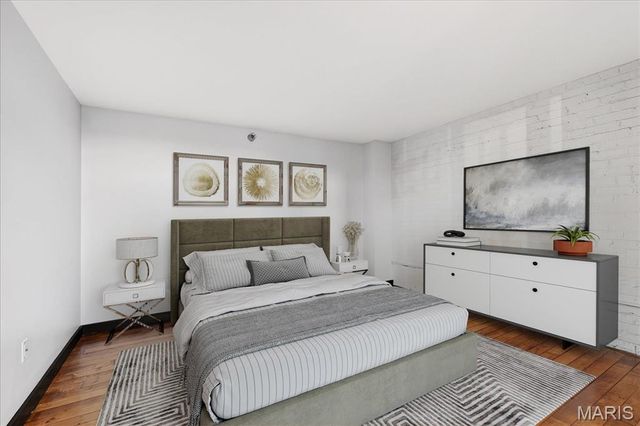 4242 Laclede Avenue 203, St Louis, MO 63108