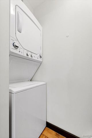 4242 Laclede Avenue 203, St Louis, MO 63108