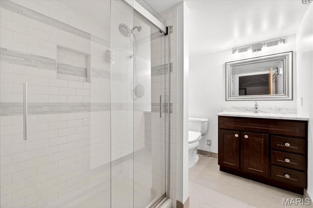 4242 Laclede Avenue 203, St Louis, MO 63108