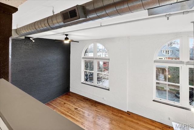 4242 Laclede Avenue 203, St Louis, MO 63108