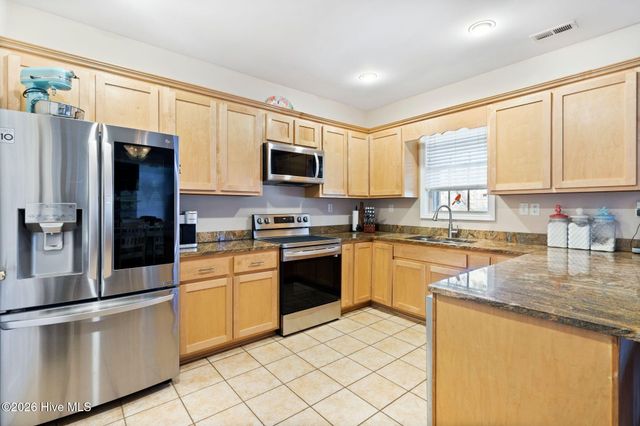 205 Port Side Drive, Sneads Ferry, NC 28460