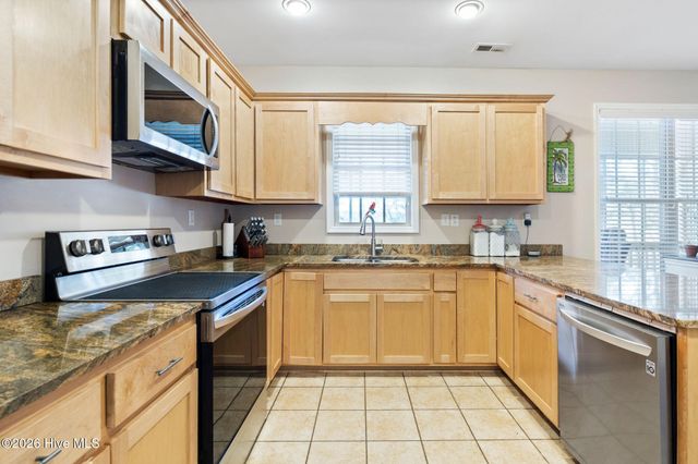 205 Port Side Drive, Sneads Ferry, NC 28460